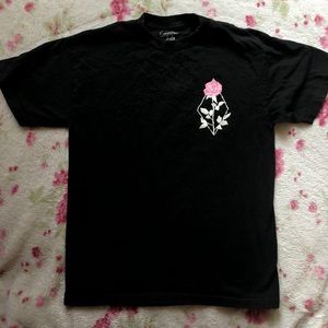Empyre rose tee